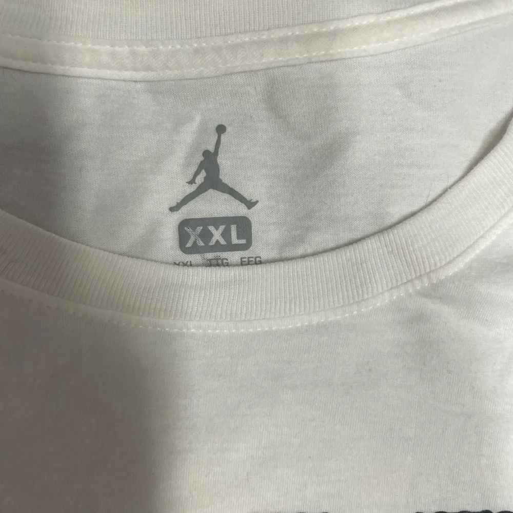 authentic‎ Air Jordan retro cookies and creams tee shirt size XXL